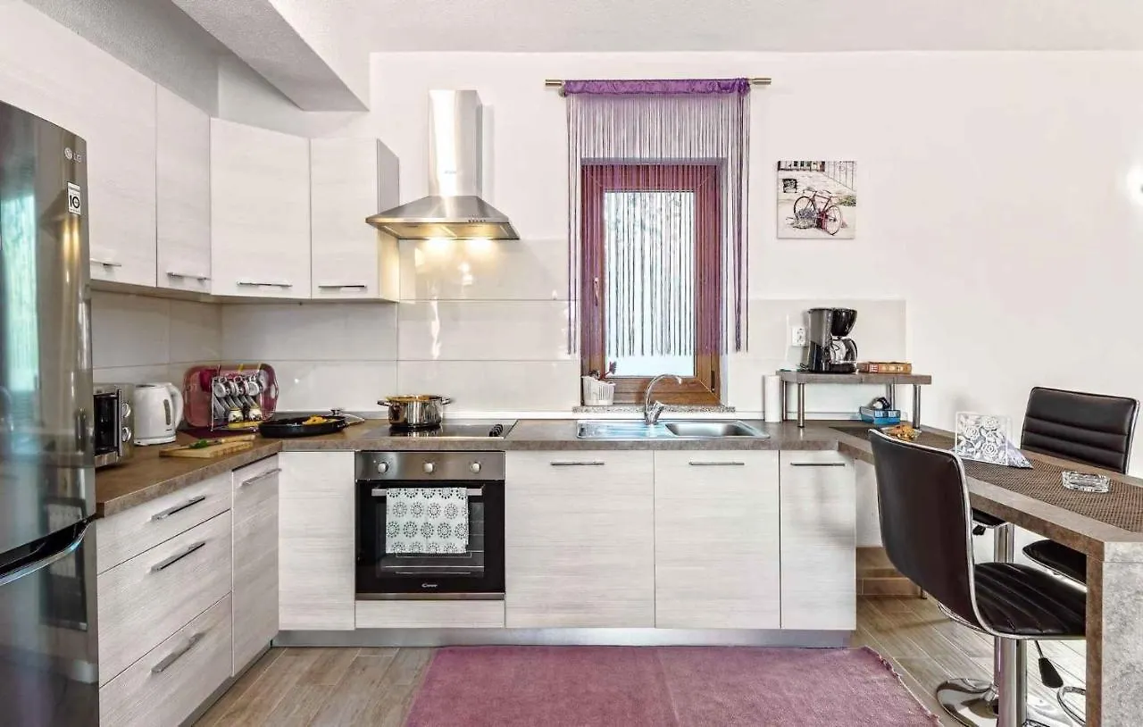 Holiday Home In Valtura/Istrien 17453