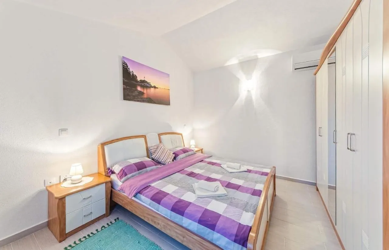 Holiday Home In Valtura/Istrien 17453